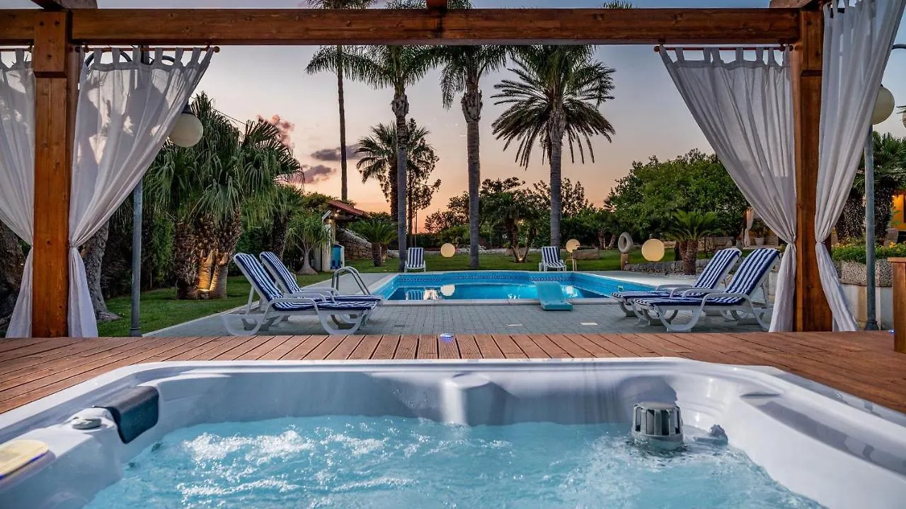 Villa Cutrera 8, Emma Villas Chiaramonte Gulfi